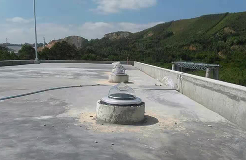 清遠東坑變電站光導(dǎo)管照明室外安裝